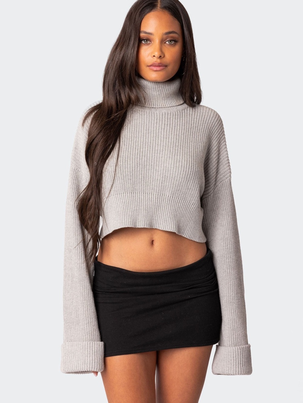 Edikted Light Gray Cropped Turtleneck Sweater